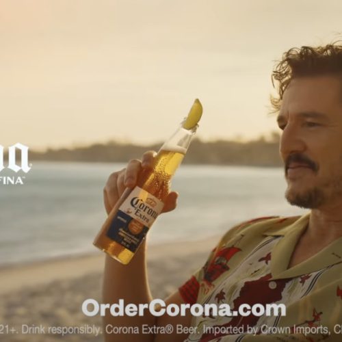 Pedro Pascal em campanha da Corona