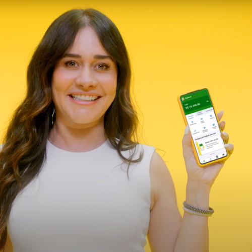 Alessandra Negrini em campanha do PagBank