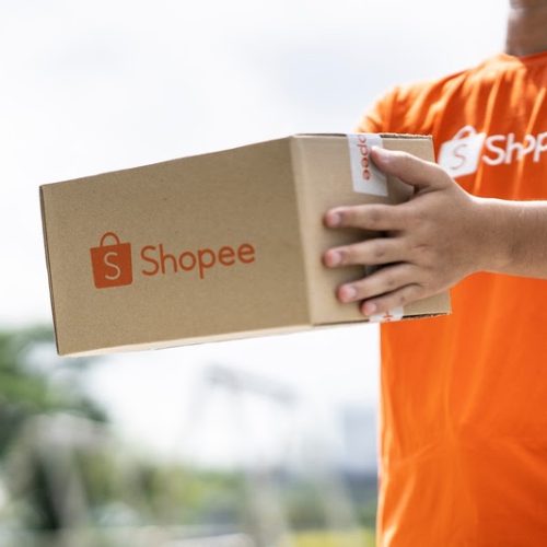 Shopee inaugura hub logístico em Manaus