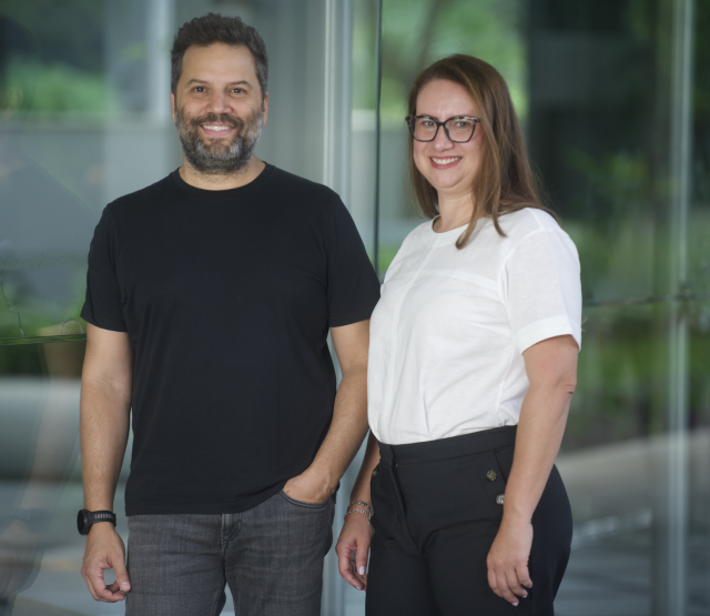 Vinicius B. Reis, presidente da Stagwell América Latina e Ester Lautert, managing director da Unicepta para América do Sul